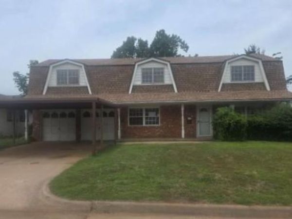 229 Randall Drive, Midwest City, OK 73110