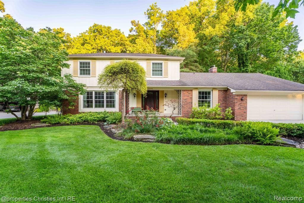 2593 Hounds Chase Drive, Troy, MI 48098 Main Photo