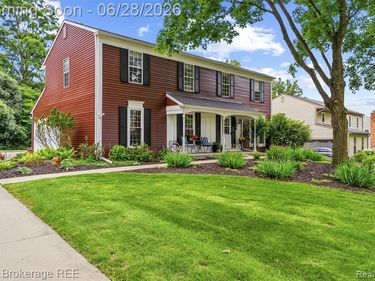 5539 Brompton Court, West Bloomfield Twp, MI 48322