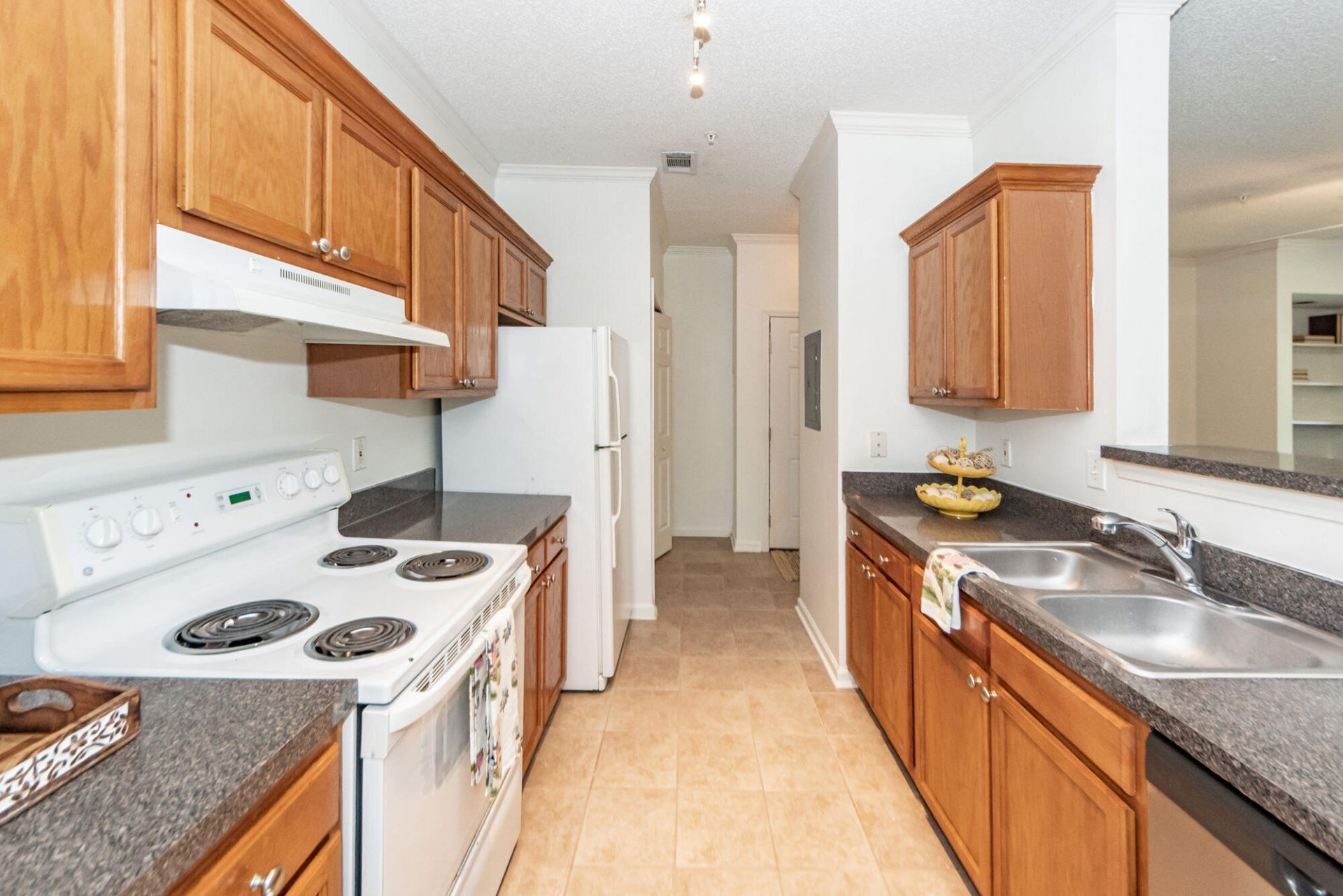 45 Sycamore Avenue Photo 12