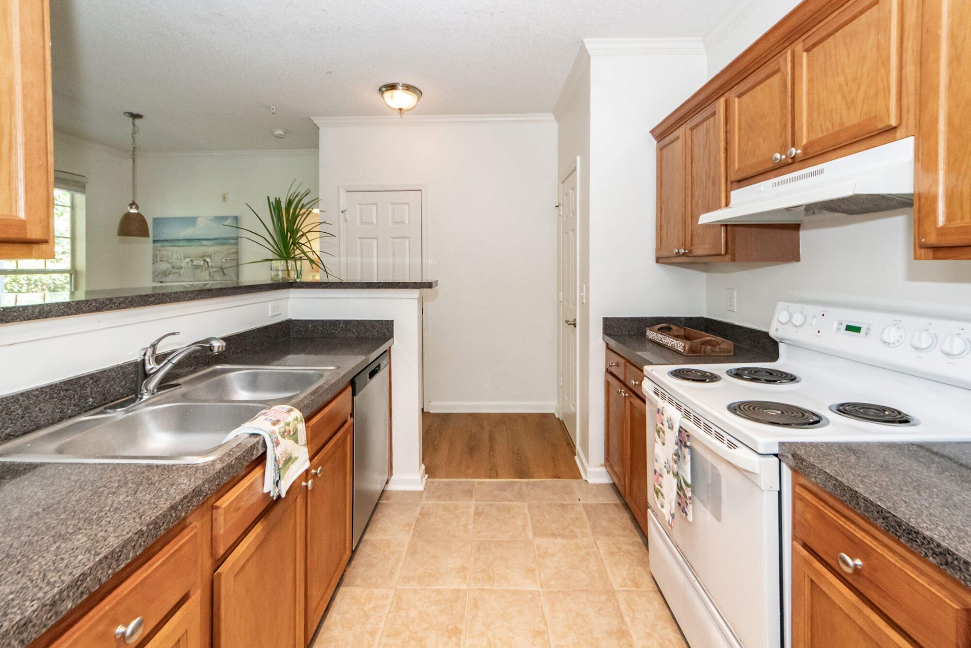 45 Sycamore Avenue Photo 13