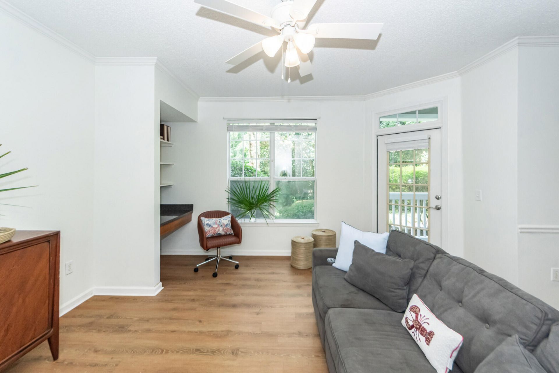 45 Sycamore Avenue Photo 5
