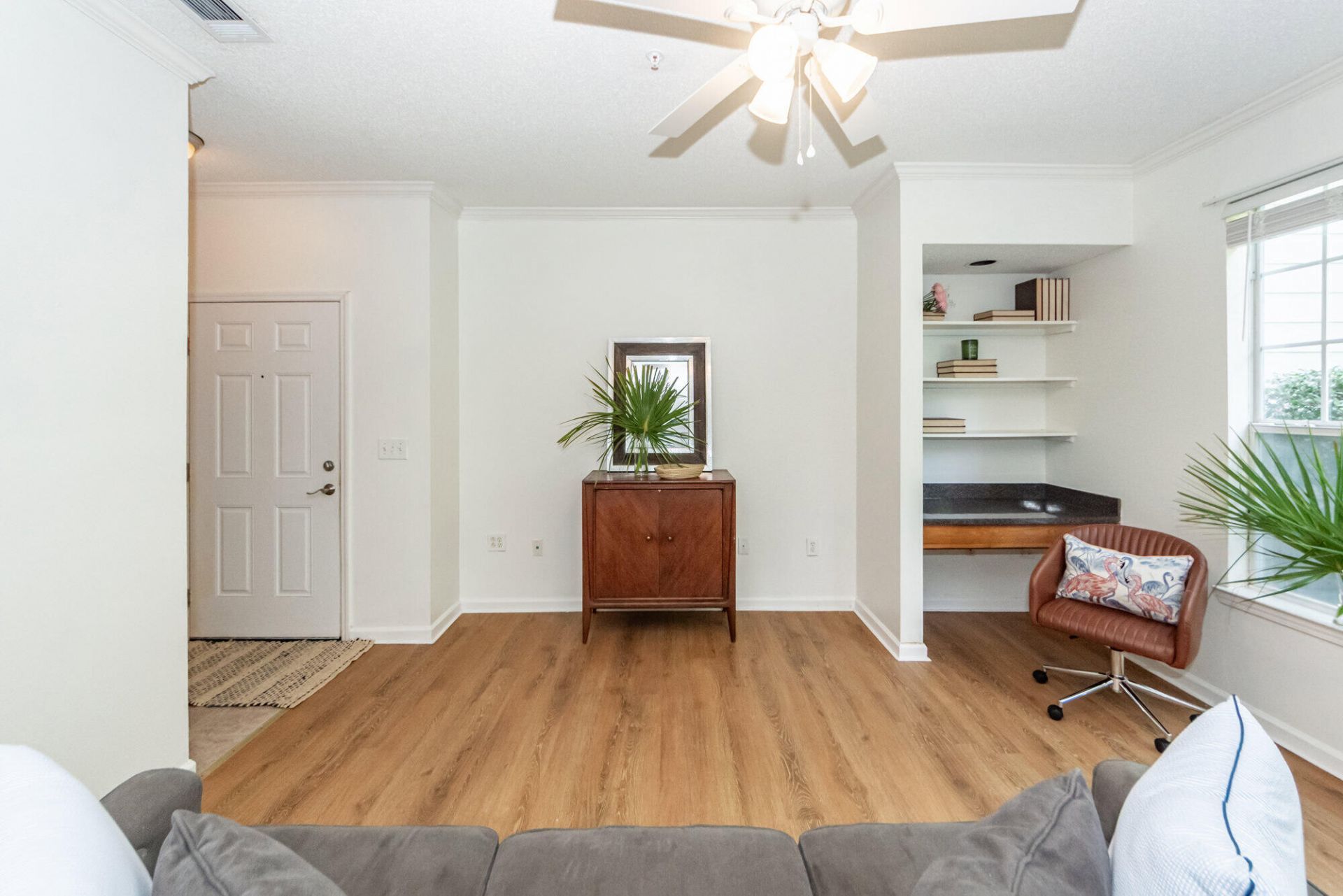 45 Sycamore Avenue Photo 6