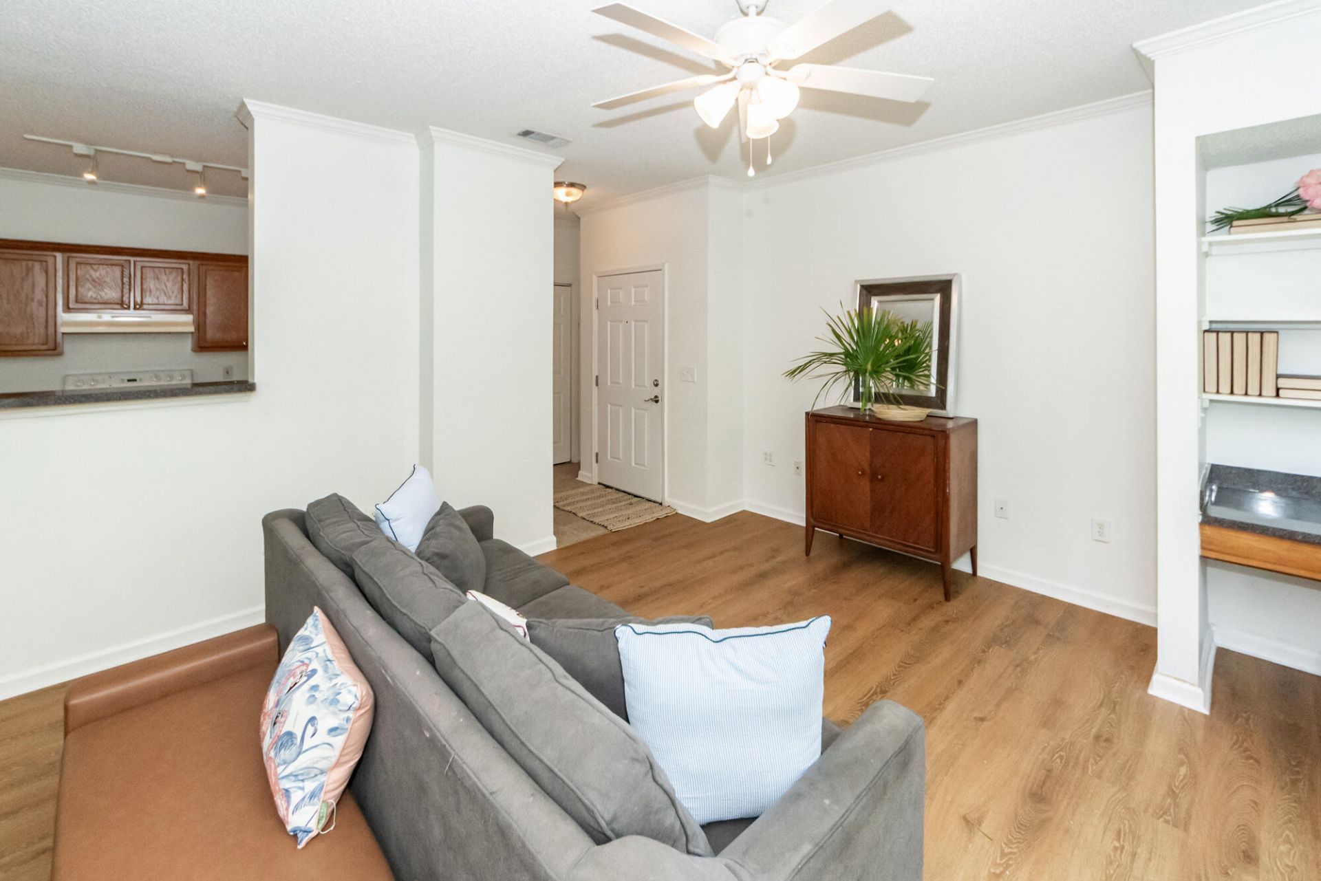 45 Sycamore Avenue Photo 9