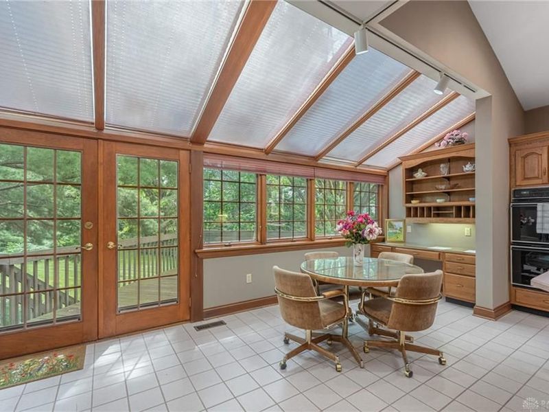 514 Shambord Circle, Kettering, OH 45429 Photo 15