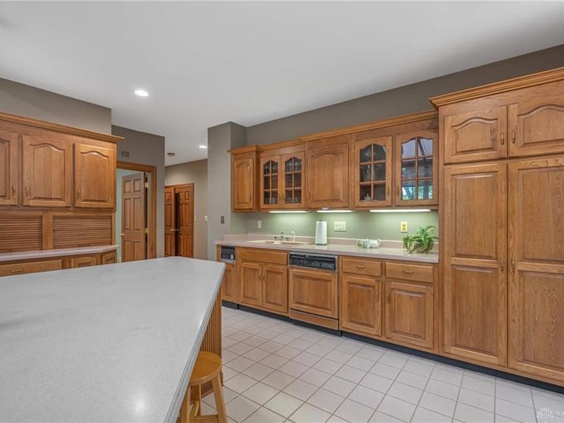514 Shambord Circle, Kettering, OH 45429 Photo 17