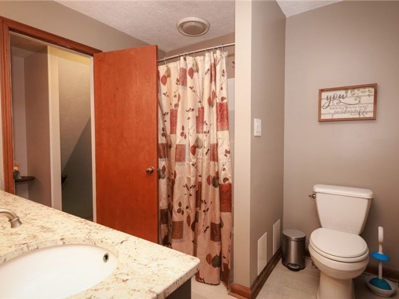 5387 Cherokee Avenue NW, North Canton, OH 44720 Photo 17