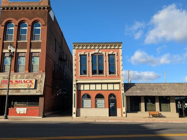 11 W National Avenue , Brazil, IN 47834