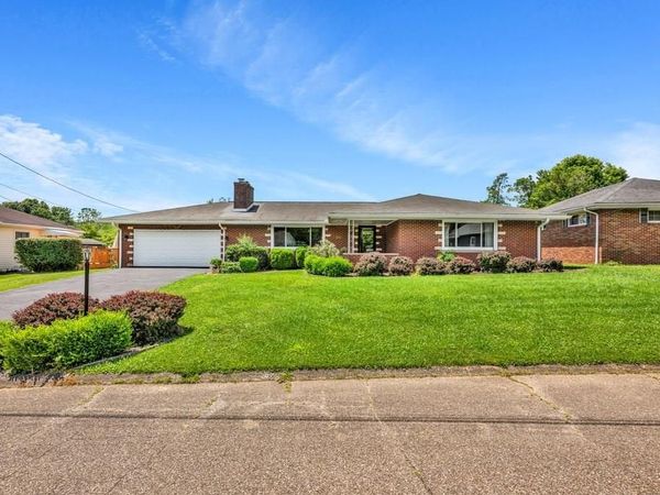 512 Briarcliff Court, New Martinsville, WV 26155
