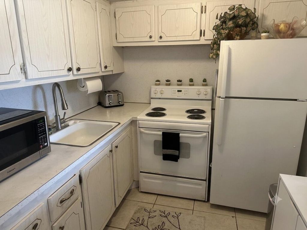 361 Windsor P, West Palm Beach, FL 33417 Photo