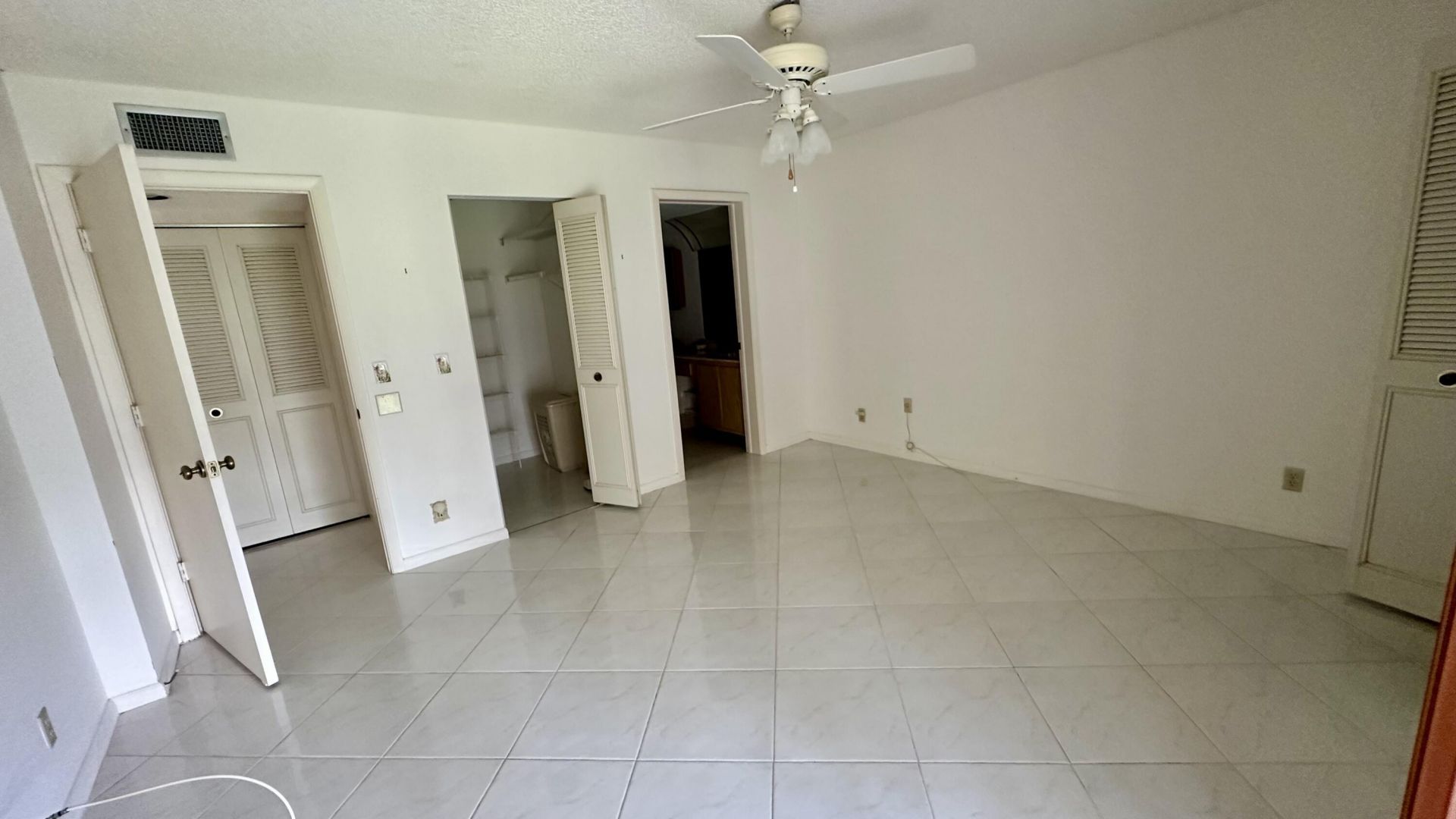 6585 Kensington Lane, Unit Apt 207, Delray Beach, FL 33446 Photo