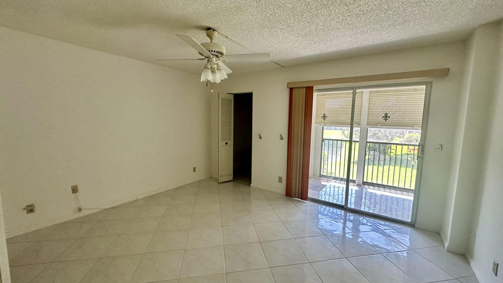 6585 Kensington Lane, Unit Apt 207, Delray Beach, FL 33446 Photo