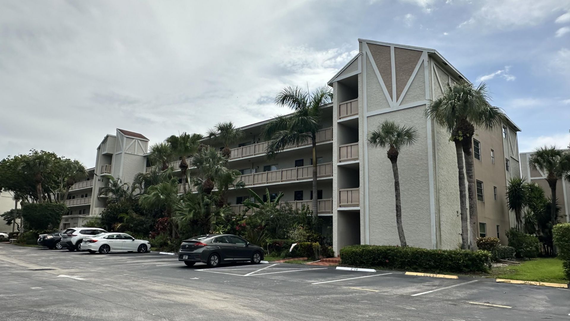 6585 Kensington Lane, Unit Apt 207, Delray Beach, FL 33446 Photo
