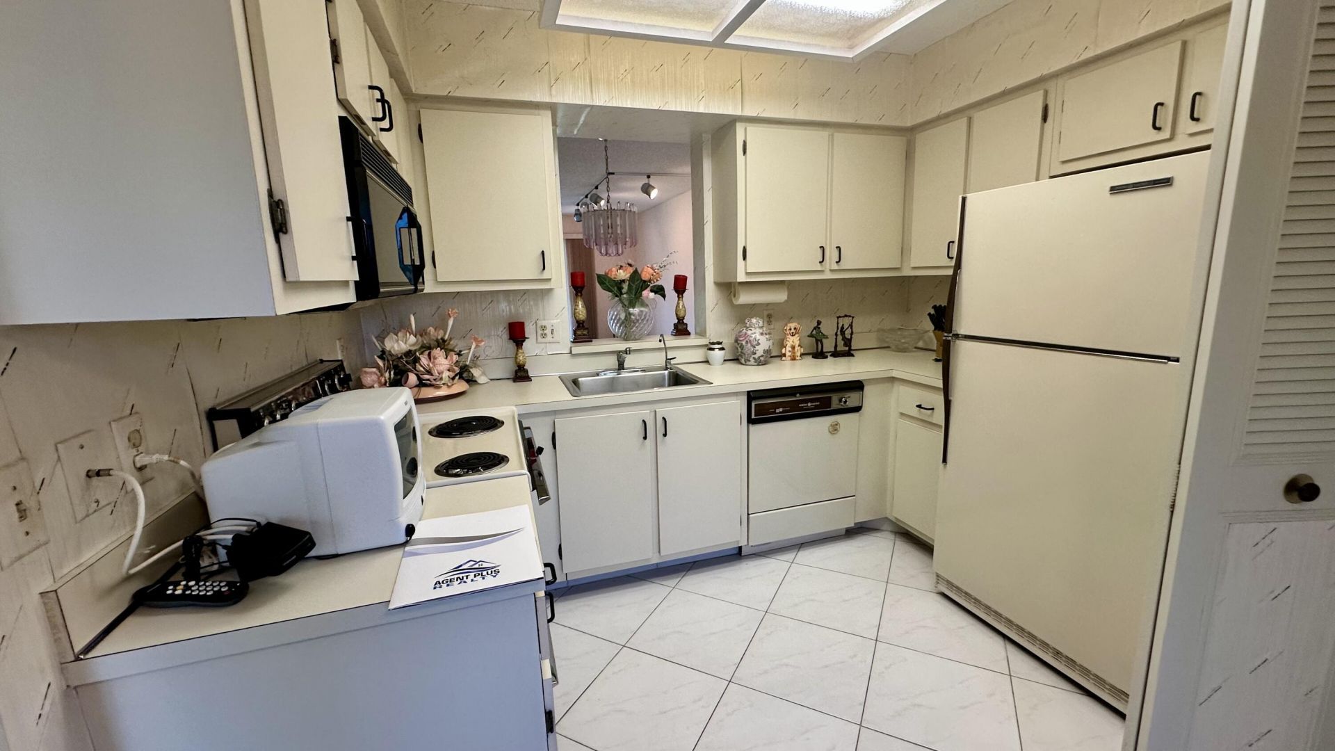 6585 Kensington Lane, Unit Apt 207, Delray Beach, FL 33446 Photo