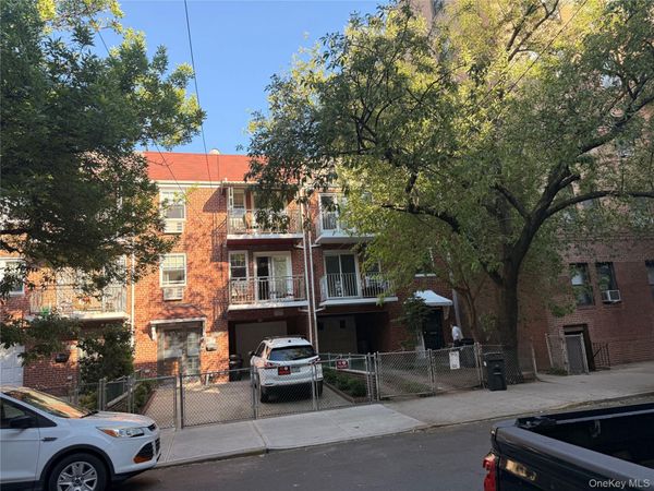 34-09 30th Street , Astoria, NY 11106