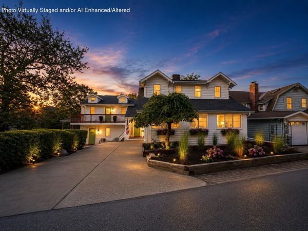208 Lakeshore Drive , Michigan City, IN 46360