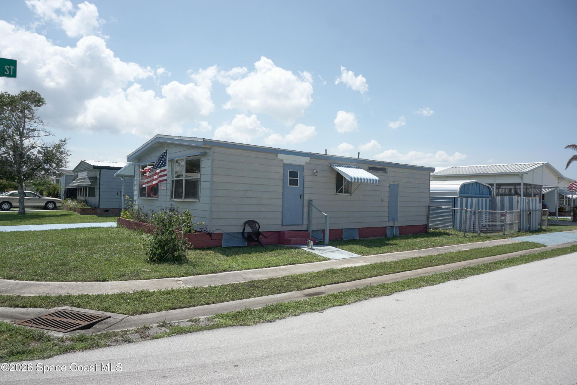 2339 Royal Palm Drive Ne, Palm Bay, FL 32905 Photo