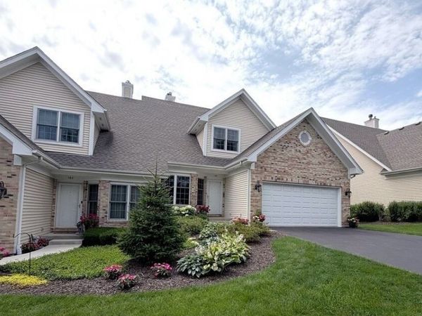 184 Red Top Drive , Libertyville, IL 60048