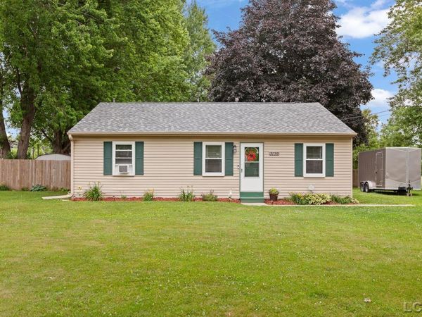 3139 Bent Oak , Adrian, MI 49221