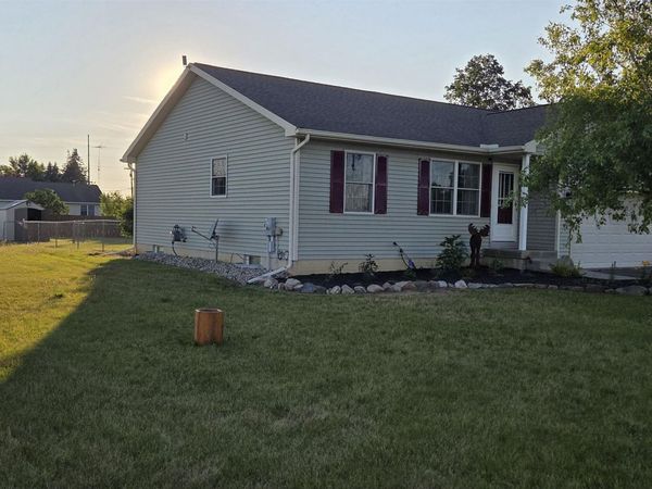 3978 Sandy Meadows , Adrian, MI 49221