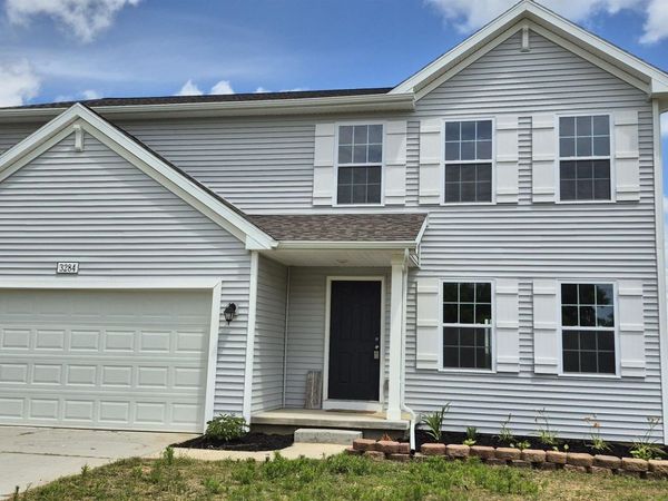 3284 Sutton , Adrian, MI 49221