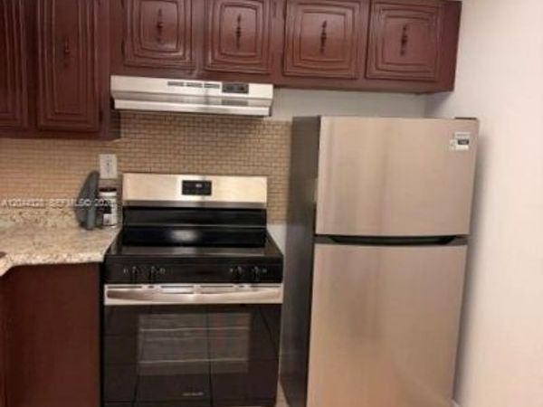 498 NW 165th St Rd , Unit D-204, Miami, FL 33169