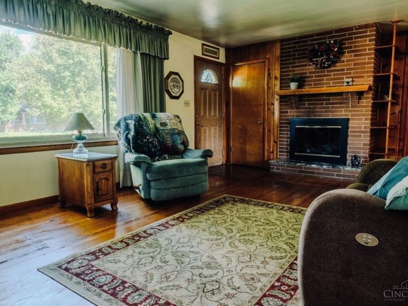 406 Eastline Drive, Middletown, OH 45044 Photo 2