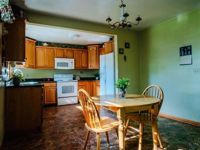 406 Eastline Drive, Middletown, OH 45044 Photo 3