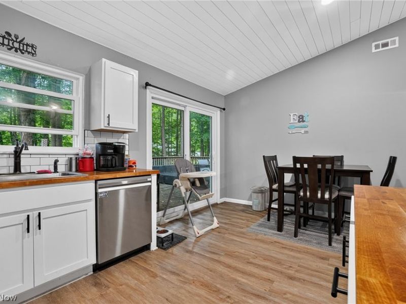 628 Park Oval, Madison, OH 44057 Photo 15