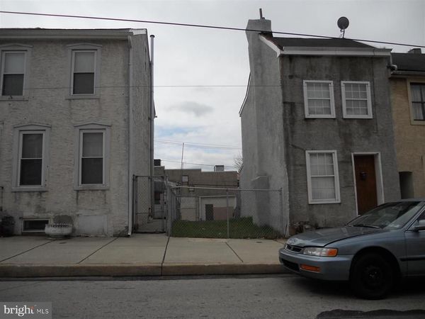324 E MOORE STREET , NORRISTOWN, PA 19401