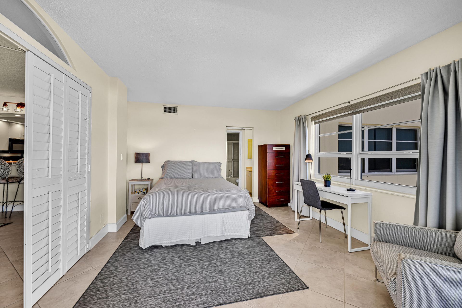 6000 N Ocean Boulevard, Unit 8e, Lauderdale by the Sea, FL 33308 Photo