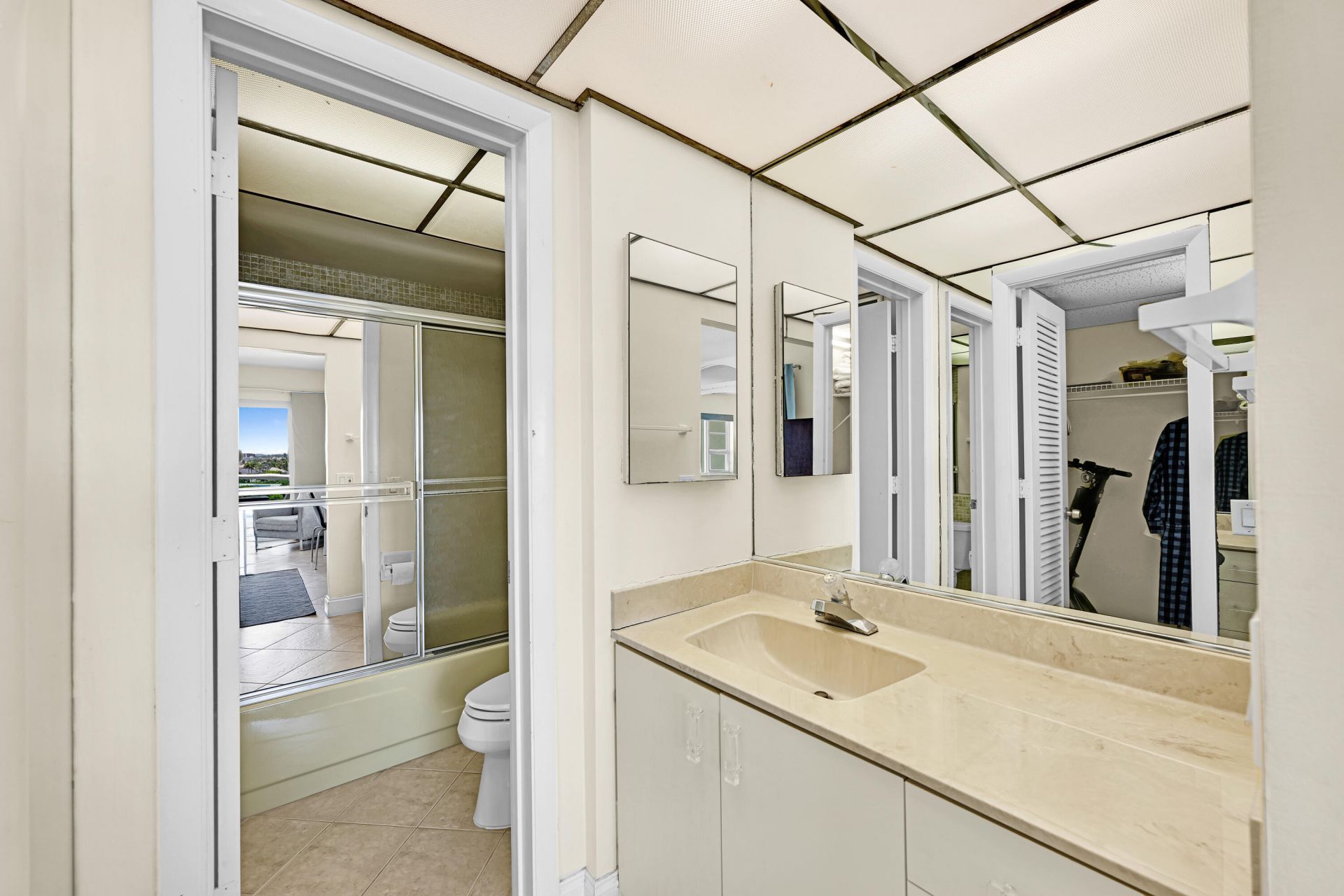 6000 N Ocean Boulevard, Unit 8e, Lauderdale by the Sea, FL 33308 Photo