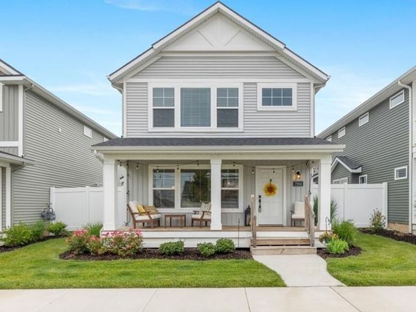 7904 Greendale Drive SE, Byron Center, MI 49315
