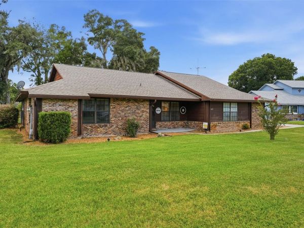 1805 VIRGINIA COURT , TAVARES, FL 32778