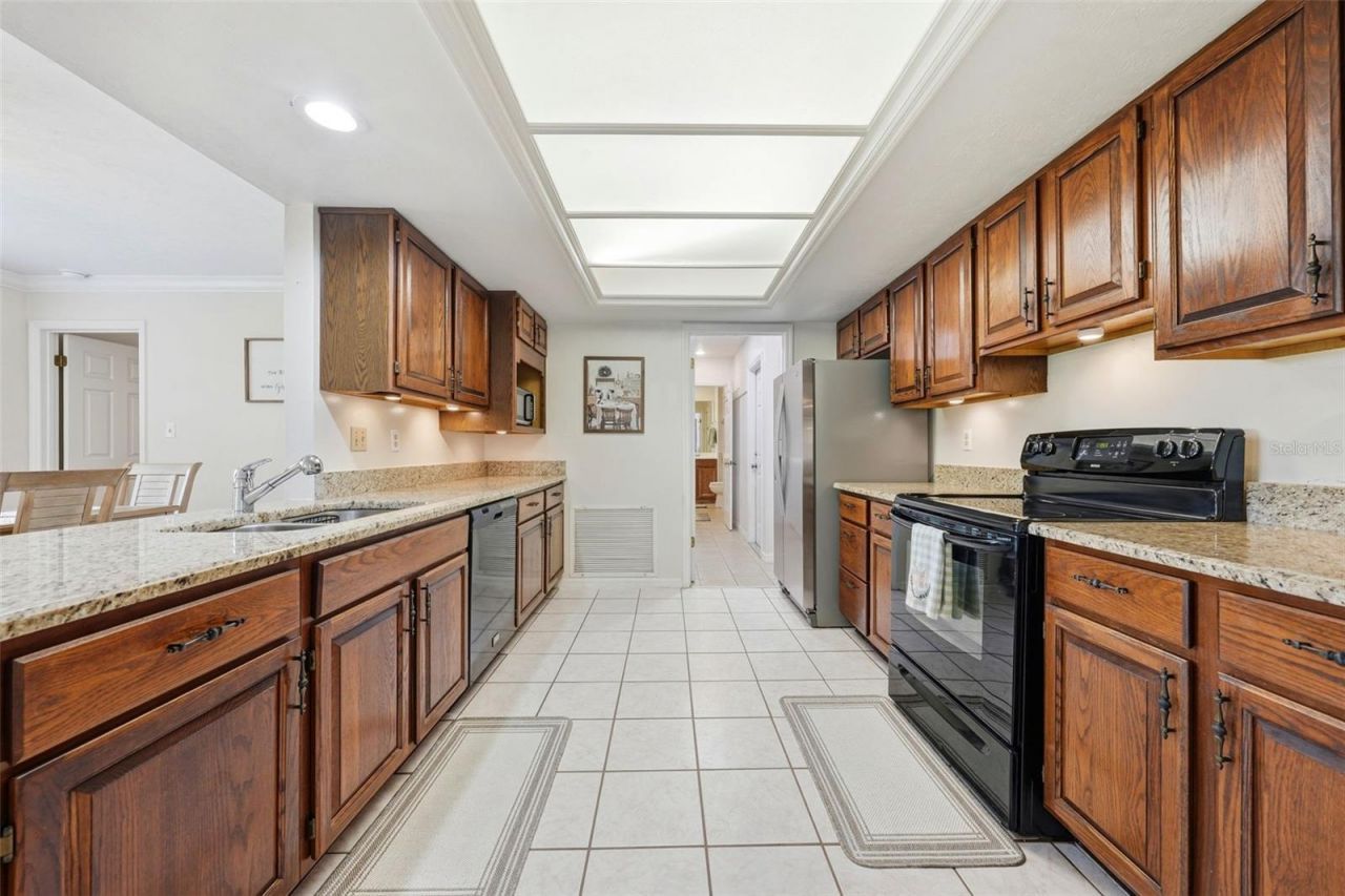 1805 Virginia Court, Tavares, FL 32778 Photo