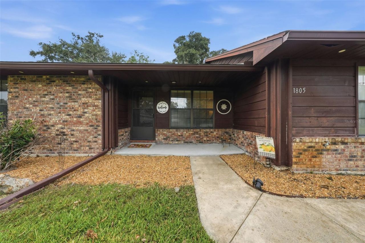 1805 Virginia Court, Tavares, FL 32778 Photo