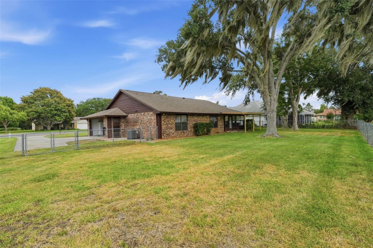1805 Virginia Court, Tavares, FL 32778 Photo