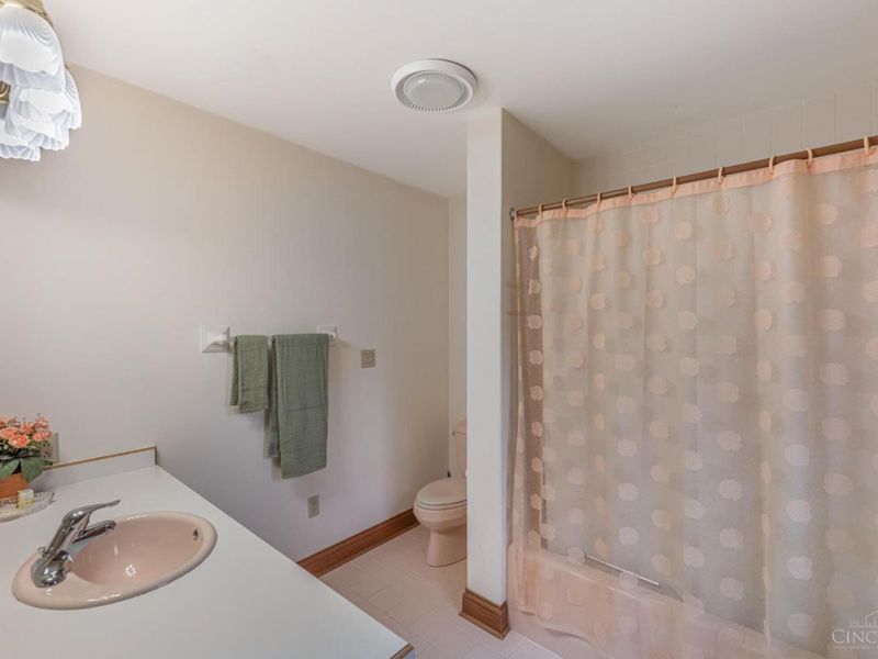 514 Shambord Circle, Kettering, OH 45429 Photo 42