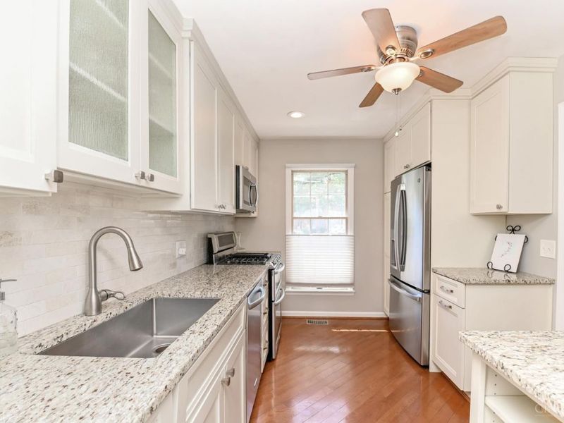 3658 Herschel Avenue, Cincinnati, OH 45208 Photo 10