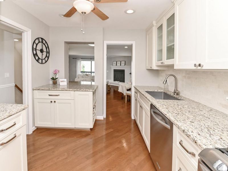 3658 Herschel Avenue, Cincinnati, OH 45208 Photo 6