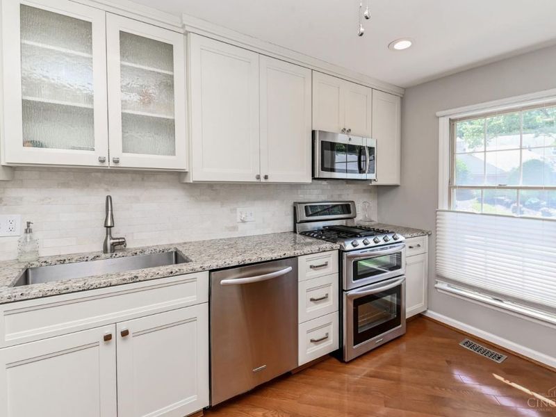 3658 Herschel Avenue, Cincinnati, OH 45208 Photo 8