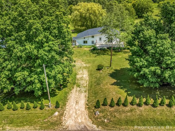 16134 Peach Ridge Avenue NW, Kent City, MI 49330