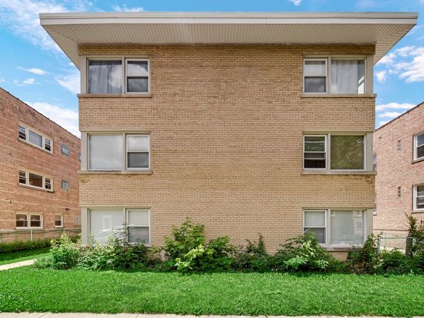 6044 N Mozart Street, Chicago, IL 60659