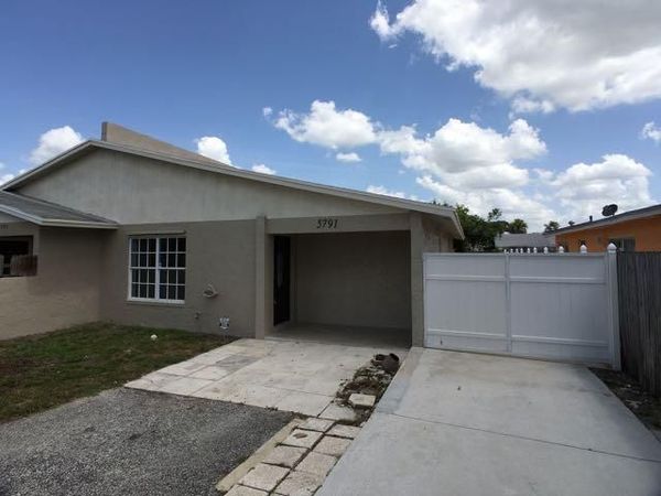 5791 S Rue Road, West Palm Beach, FL 33415