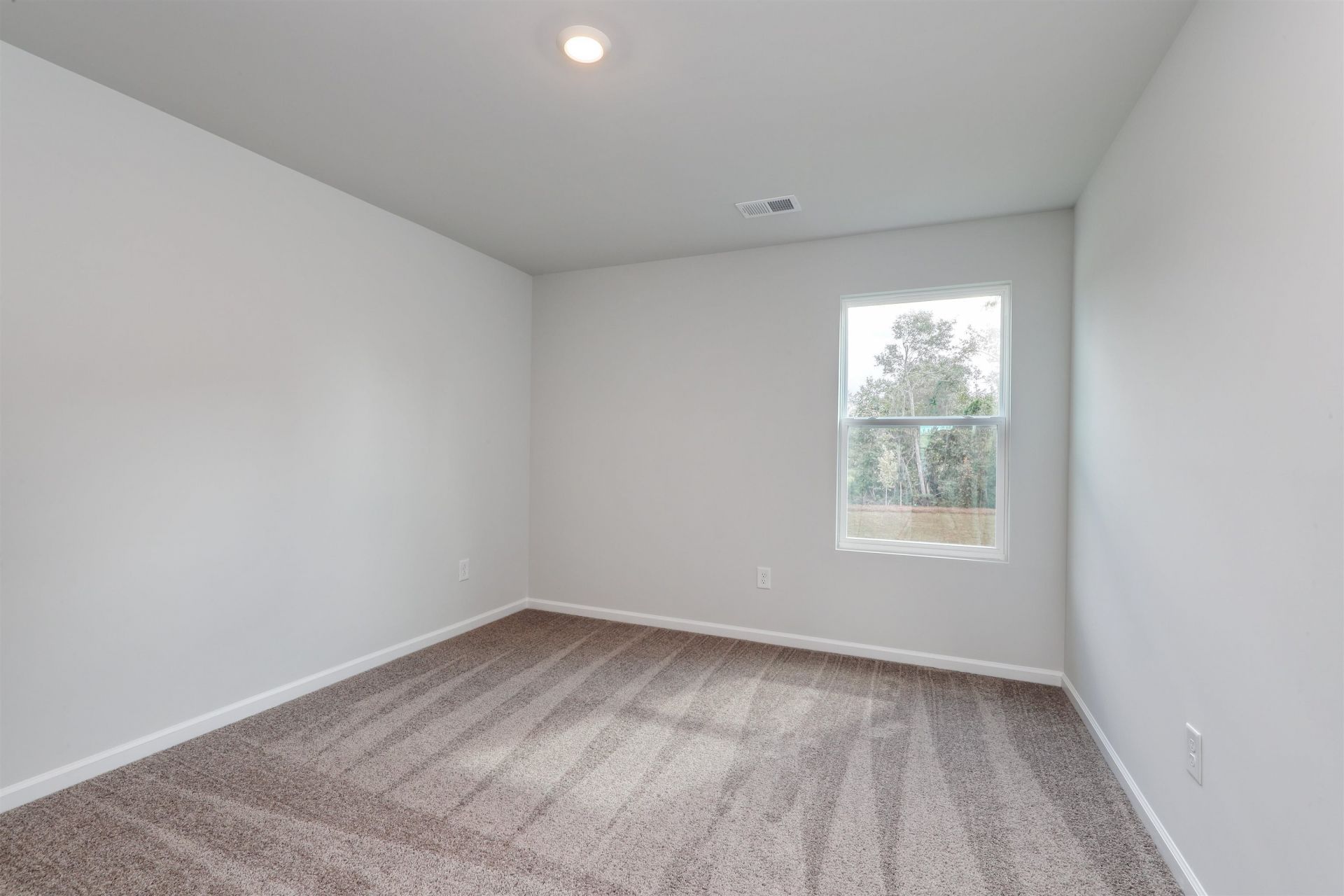 824 Wild Indigo Dr Photo 25