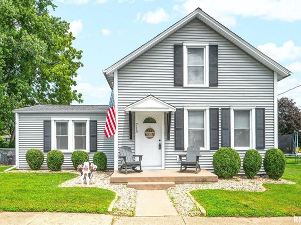 715 E CHATHAM Street, Metamora, IL 61548