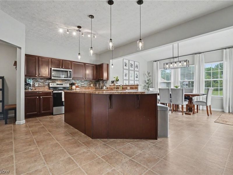 4118 Pembroke Drive, Kent, OH 44240 Photo 11