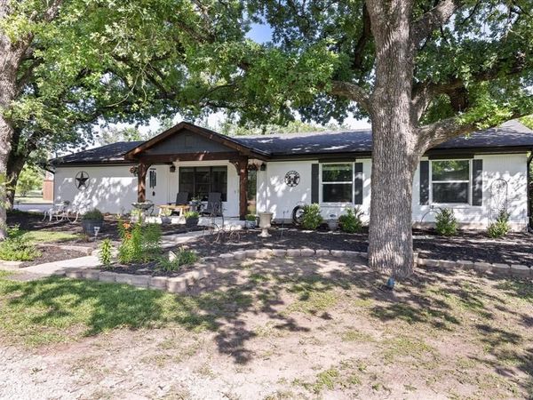 1003 Newell, Hudson Oaks, TX 76087