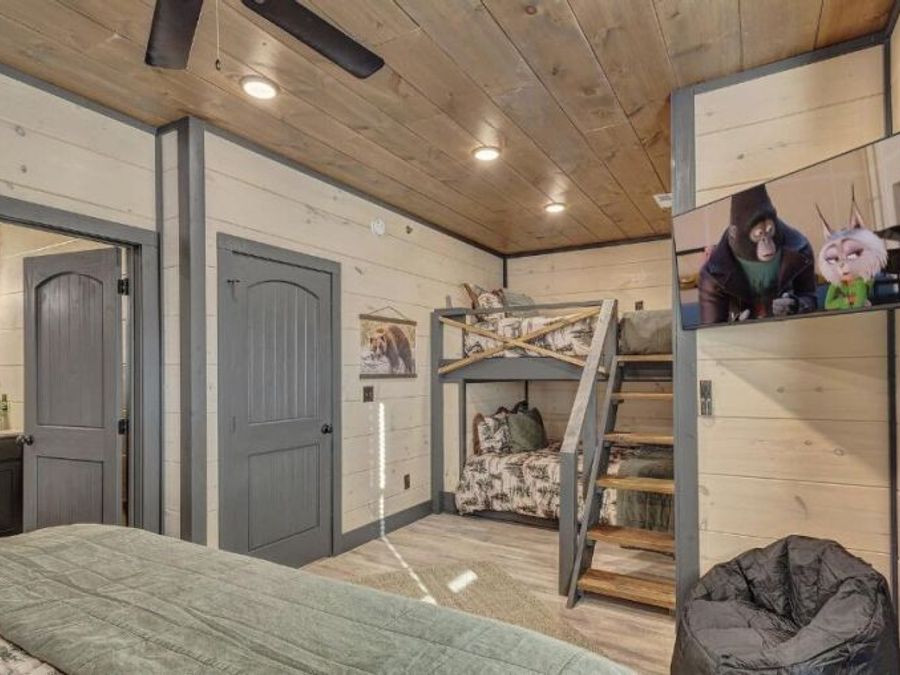 Property Image 38