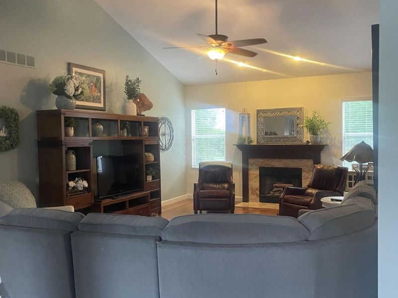 130 Trail E, Etna, OH 43062 Photo 8